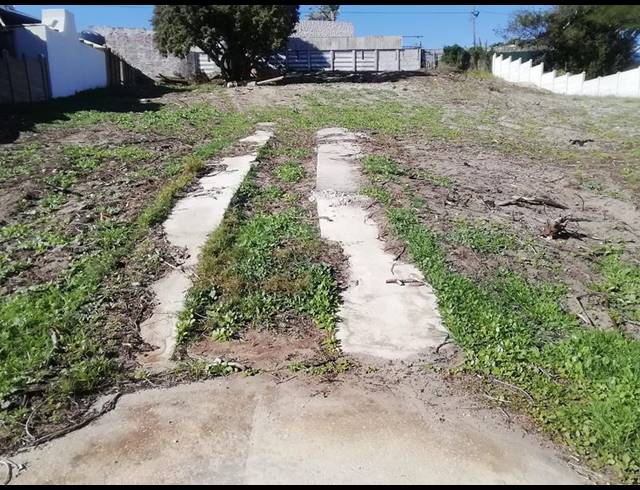 LAND FOR SALE IN PARADISE BEACH